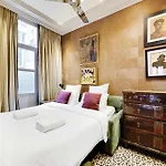 Historic Elegance In The Heart Of The Marais - 6p 2bdr Paris